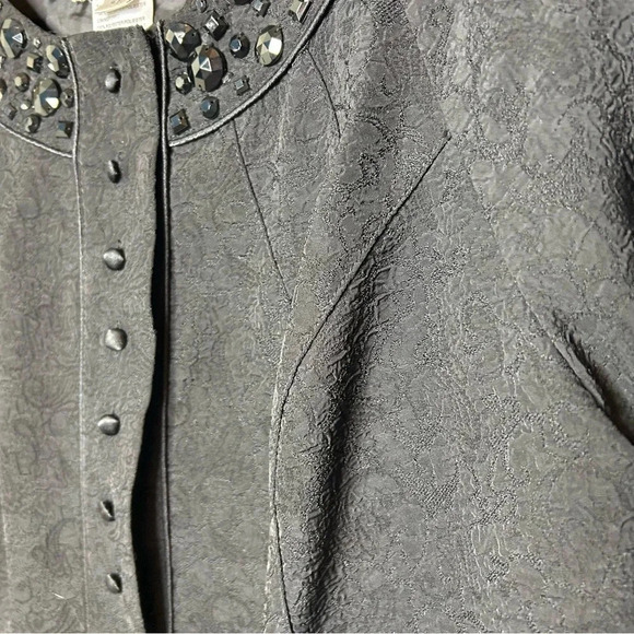 Plaza South Black Peplum Brocade Blazer Size 14 wide petite - Picture 7 of 8